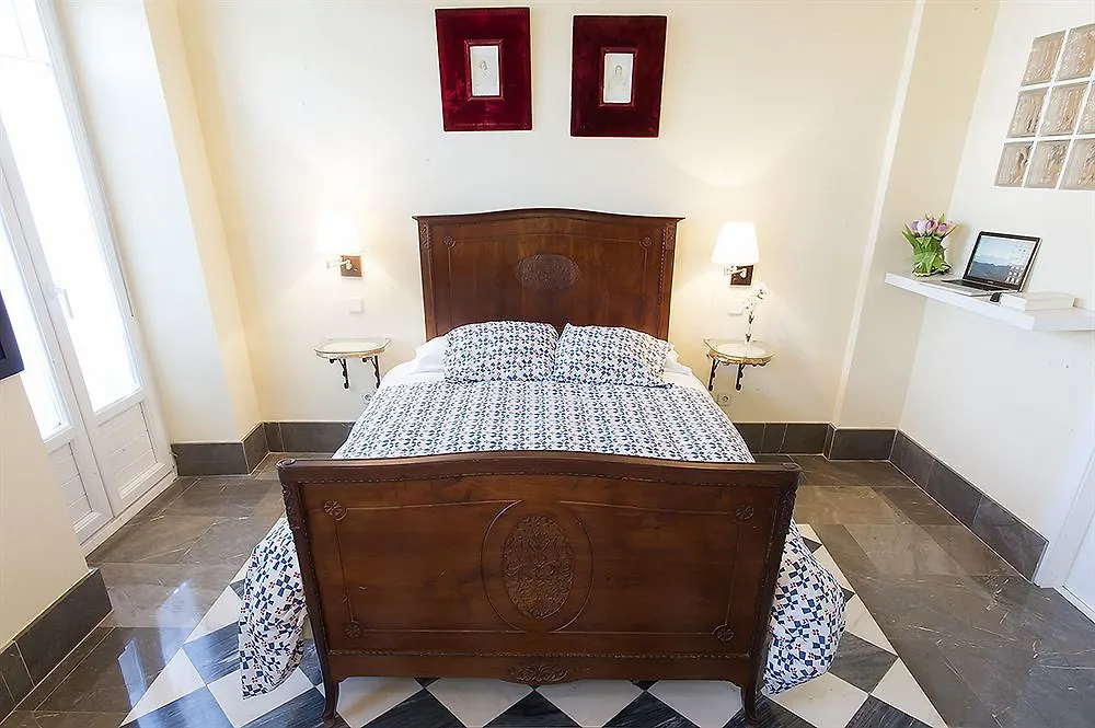 Casa Palacio Lopez Daza Granada Apartment